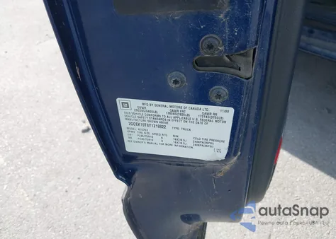 2000 Chevrolet Silverado 1500 Ls z USA, uszkodzony, nr VIN 2GCEK19T8Y1218822